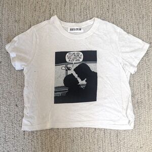 Blue & Cream White Short-Sleeve Graphic Tee with Silhouette Panel